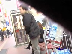 Japanese sharking pro cums on a sweet chick in public