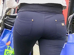 Candid - Teen Ass In Black Tight Jeans