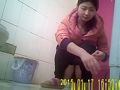 Asian pussy spied while girls pissing on toilet 