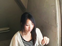 Another downblouse vid of a super hot Asian babe