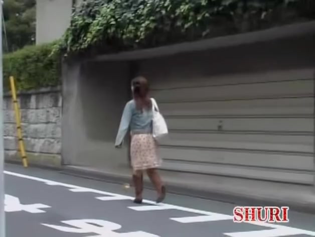 Inviting Japanese gal in a raunchy sharking video outdoors