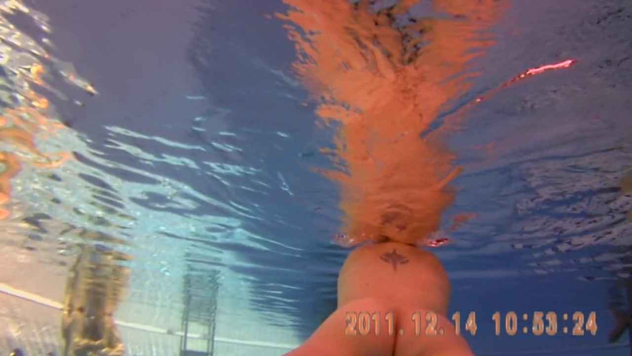 Amateur beauty is swimming nude on under water spy cam 3 pic pic