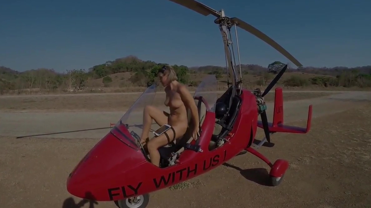 Girl nude gyrocopter 