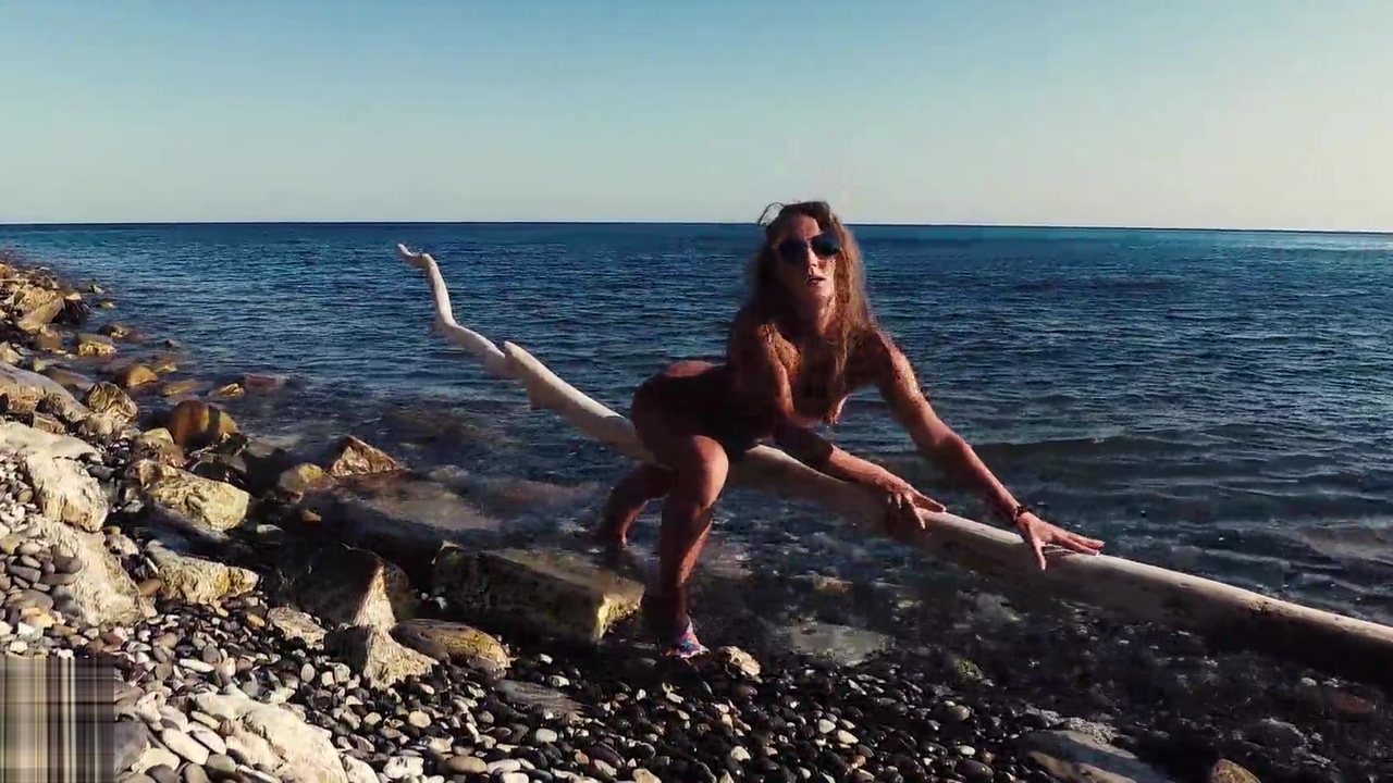 Russian Girl Sasha Bikeyeva – &nbsp Stunning nudist teases on camera, gets fucked and sucks a tourist on the beach
