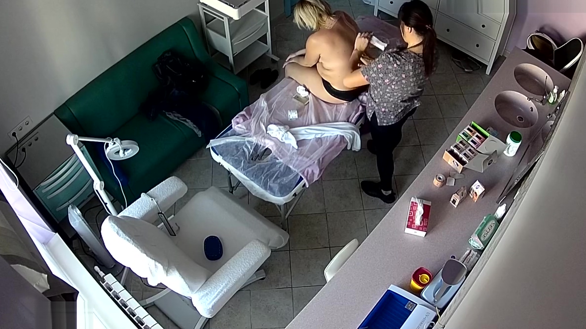 amateur spycam in the massage center