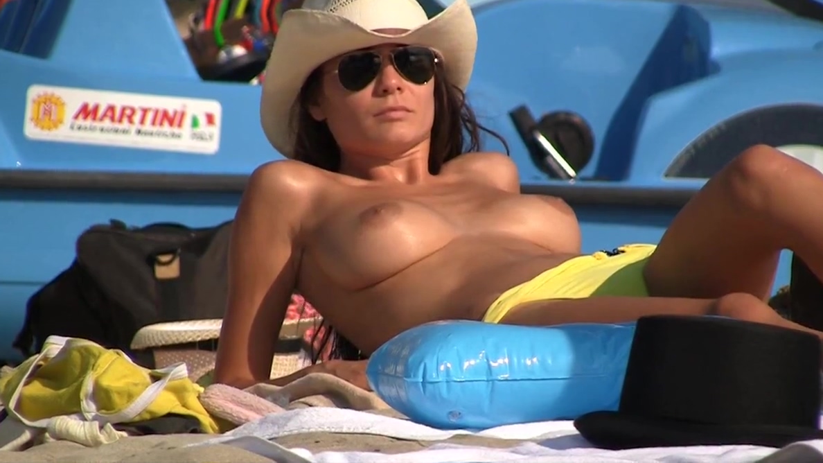beach ibble thong topless voyeur